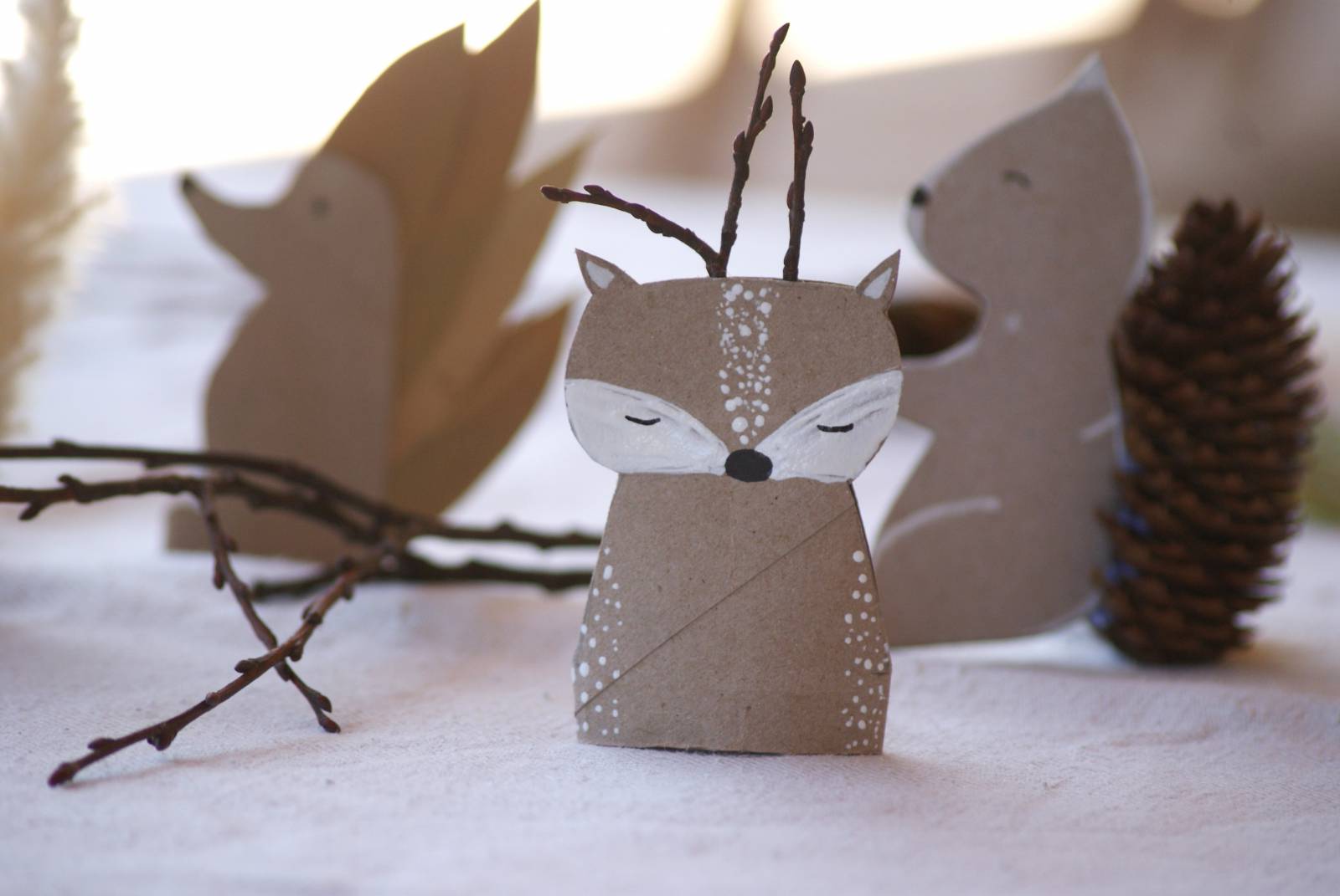 MOAR TUTORIAL: Forest animals from paper rolls symbolic picture