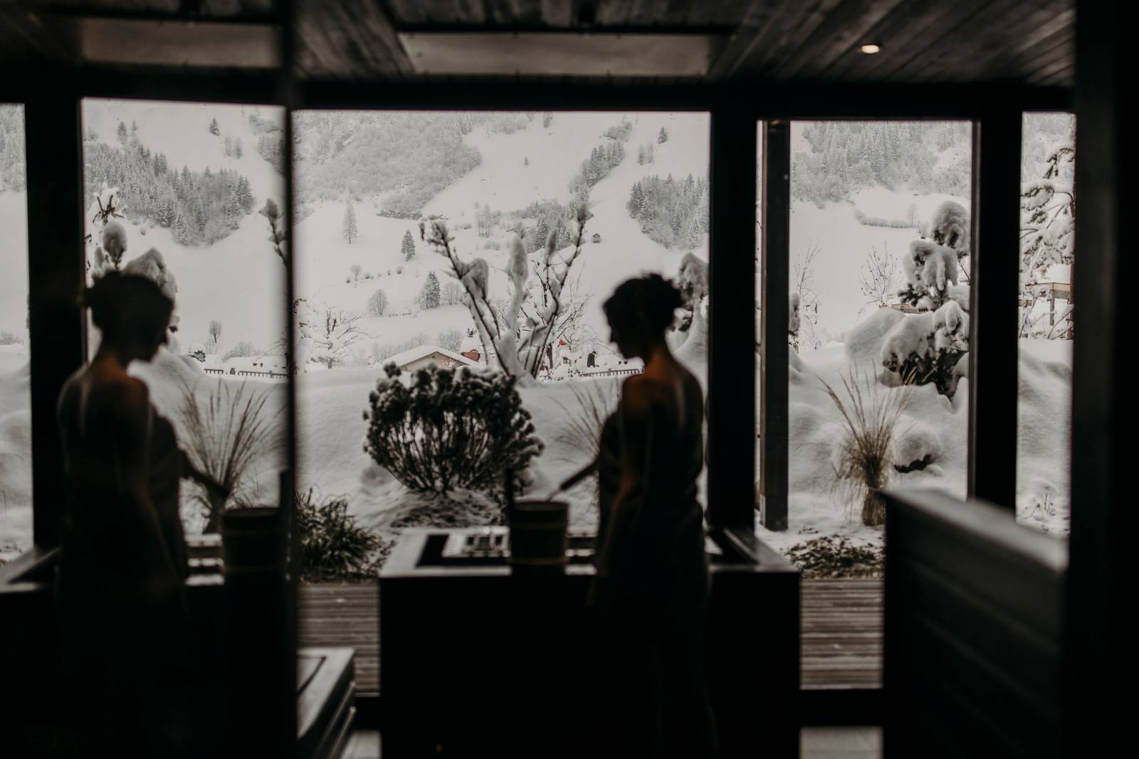 fragrance, steam and relaxation - MOAR sauna infusion symbolic picture