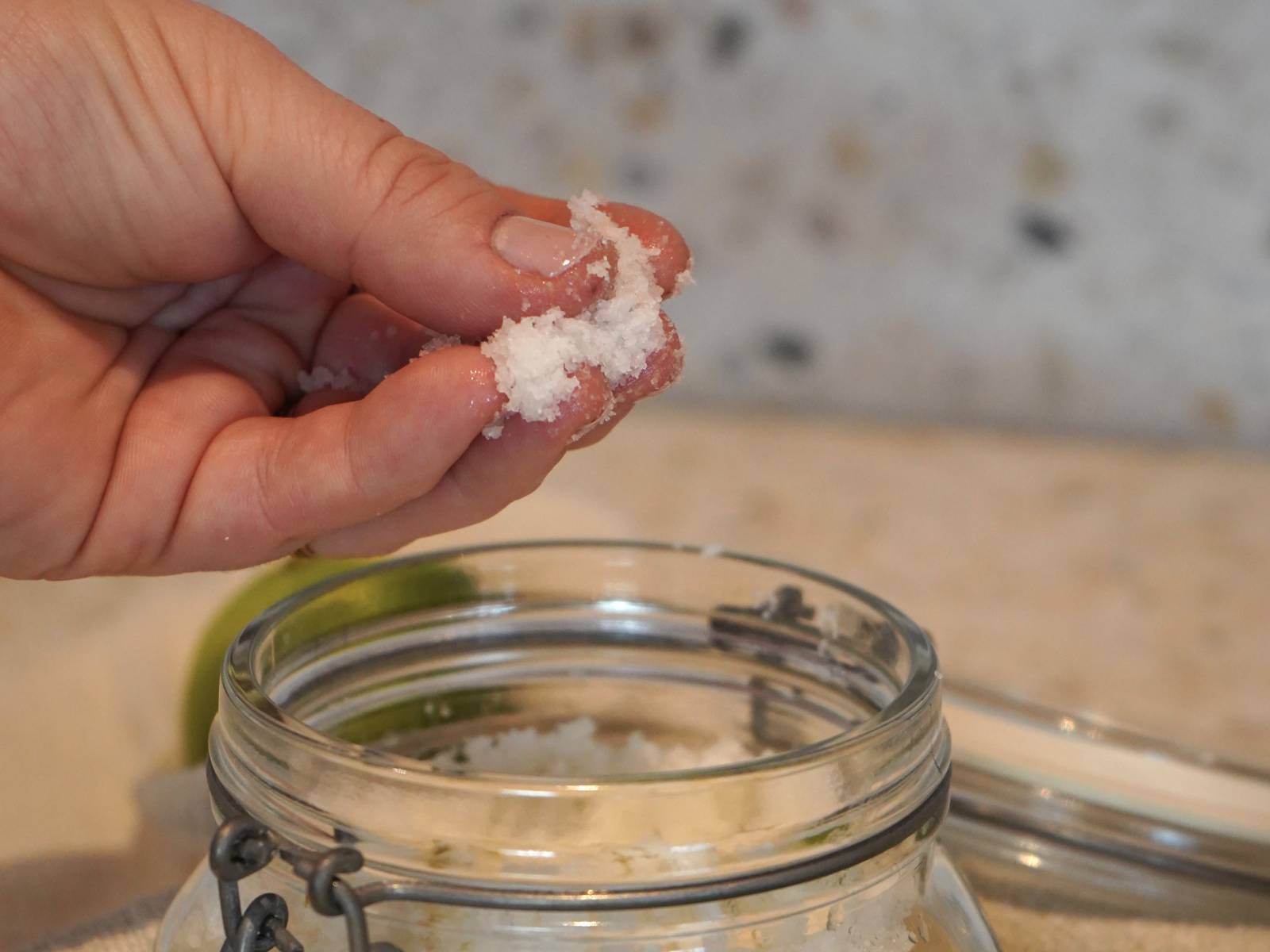 coconut-lime-scrub symbolic picture