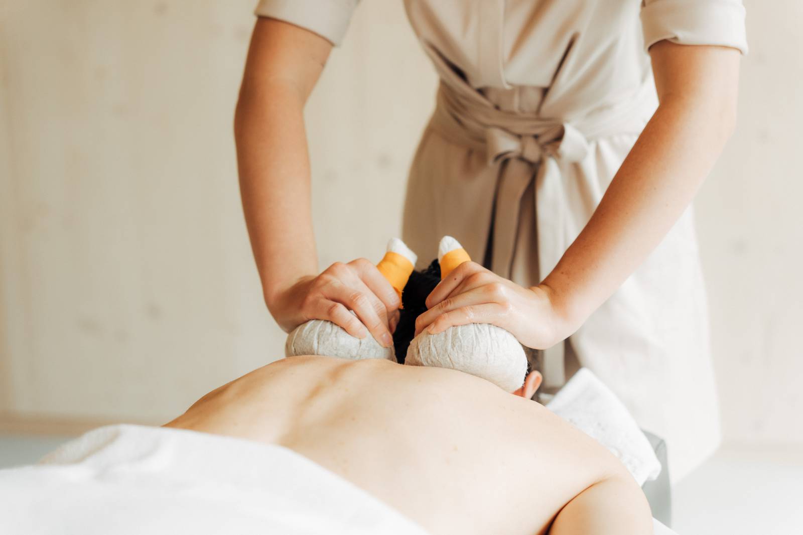 Wohltuende Spa-Anwendungen Symbolfoto