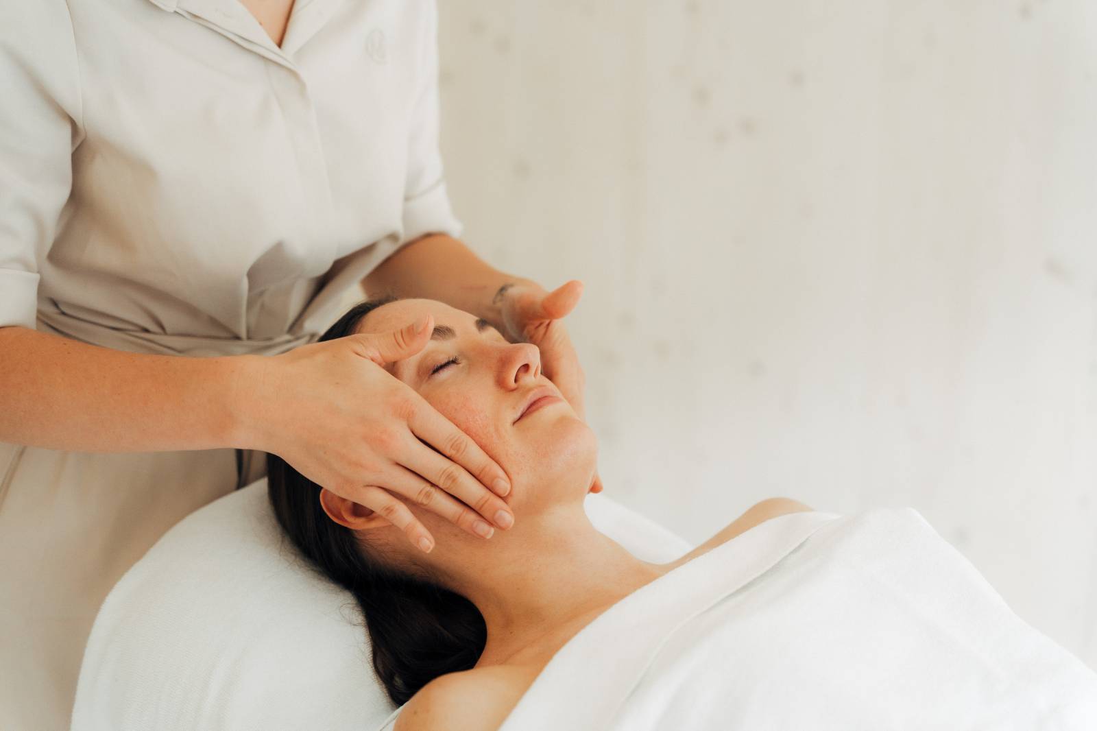 Wohltuende Spa-Anwendungen Symbolfoto