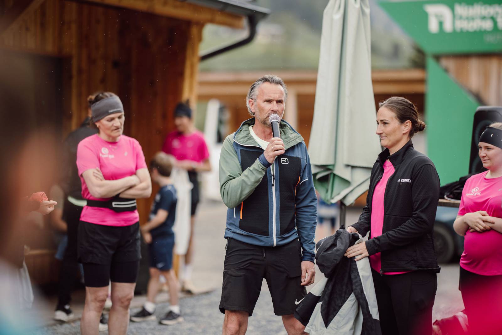 MOAR GUT x WINGS FOR LIFE symbolic picture