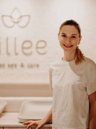 Maria - unsere neue Baby Spa Mitarbeiterin Symbolfoto