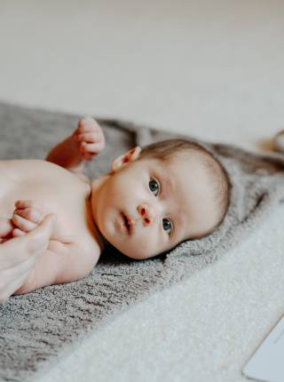 Basale Stimulation im Lillee Baby Spa Symbolfoto