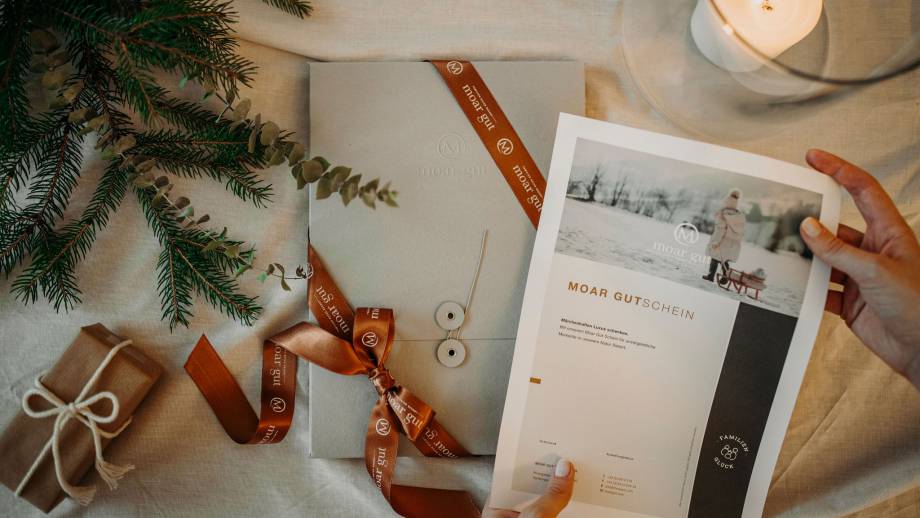 MOAR Weihnachtsgeschenke Symbolfoto
