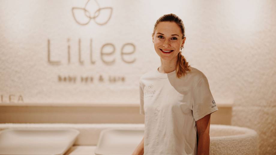 Maria - unsere neue Baby Spa Mitarbeiterin Symbolfoto