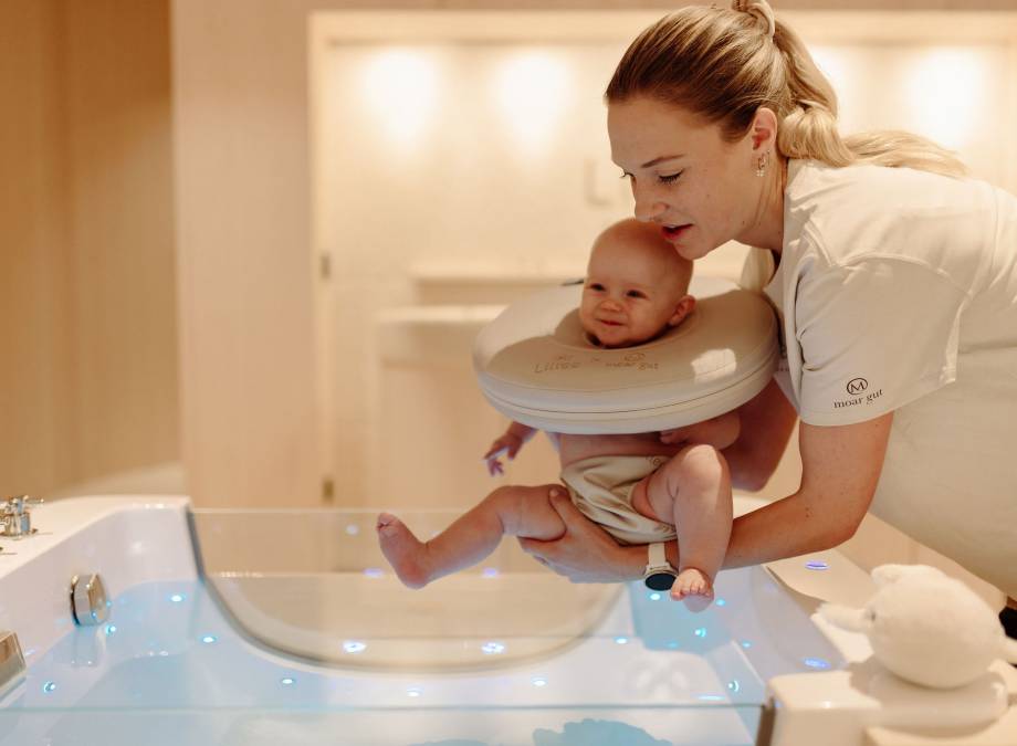 Maria - unsere neue Baby Spa Mitarbeiterin Symbolfoto