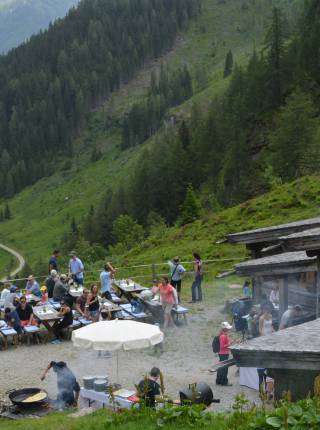 Familienwanderung zur Moar Gut Alm Symbolfoto