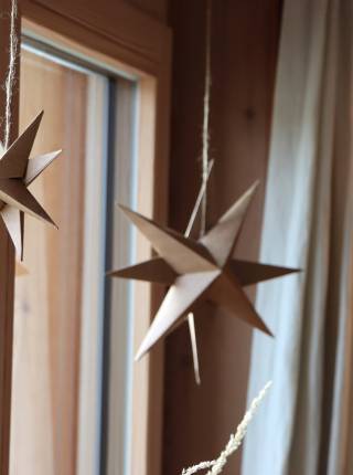 DIY paper stars symbolic picture