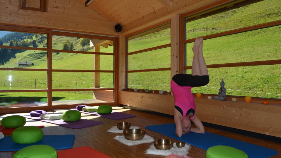 Hatha Yoga im Moar Gut  Symbolfoto