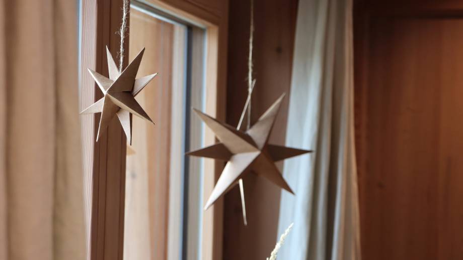 DIY paper stars symbolic picture