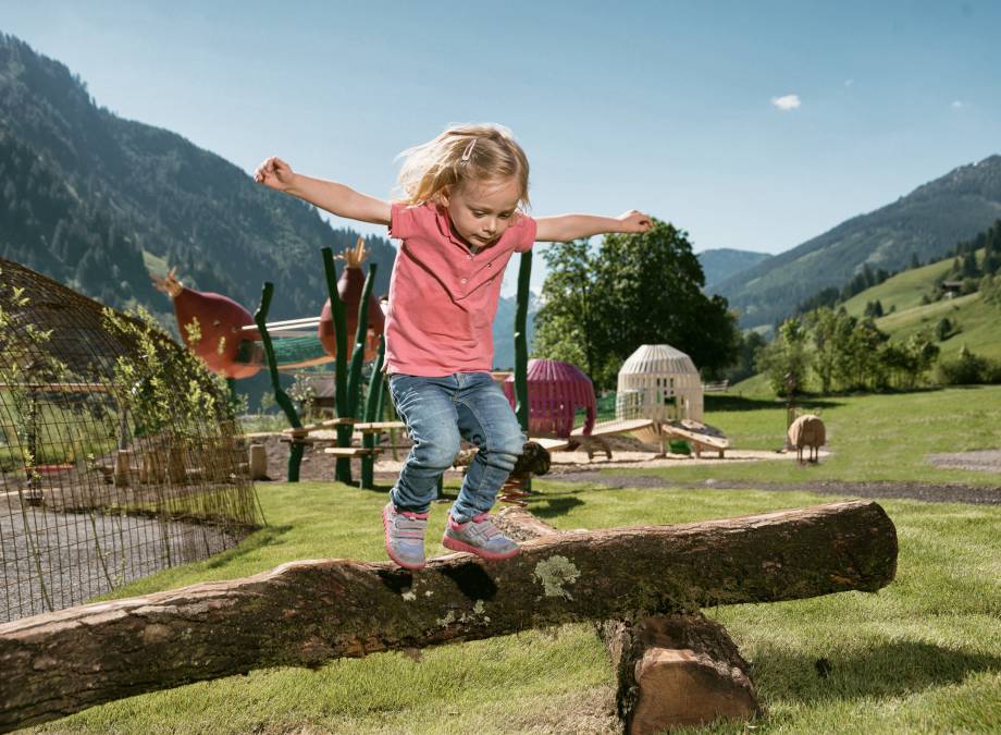 Unser  Naturspielplatz ist eröffnet! Symbolfoto