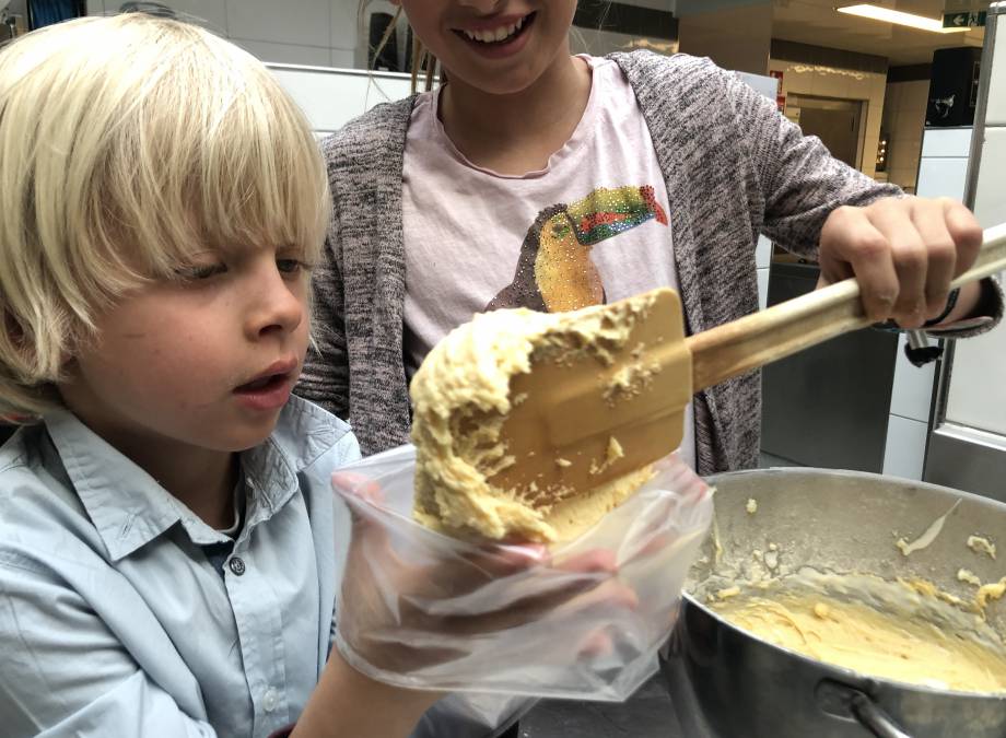 Backen mit Kindern: OSTERLAMM Symbolfoto