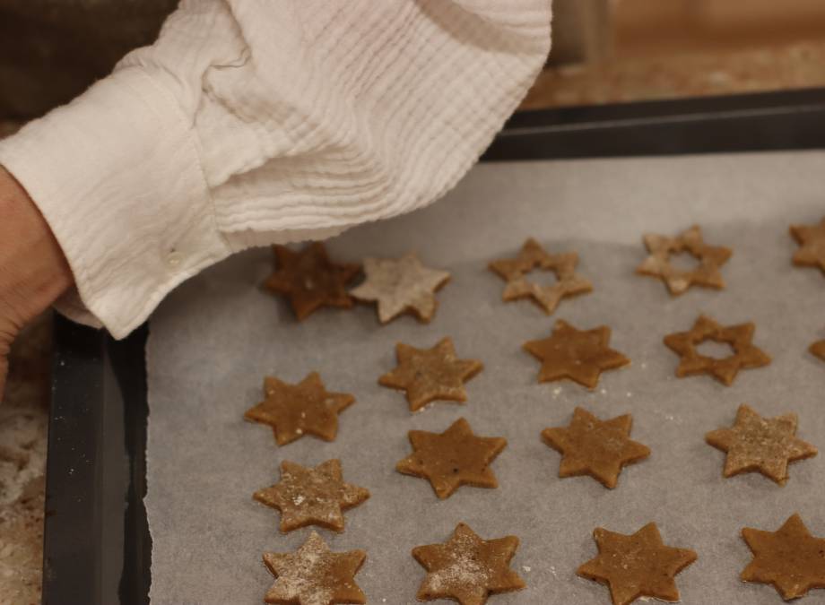 Weihnachtsbäckerei ohne Industriezucker Symbolfoto