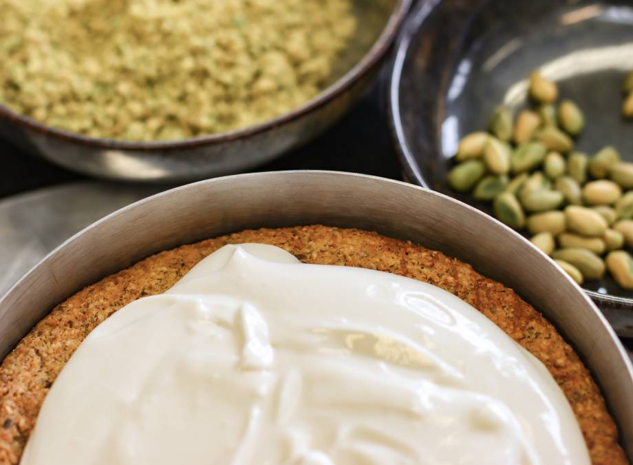 Veganer Karottenkuchen zum Osterfest Symbolfoto